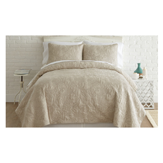 beige king size quilts