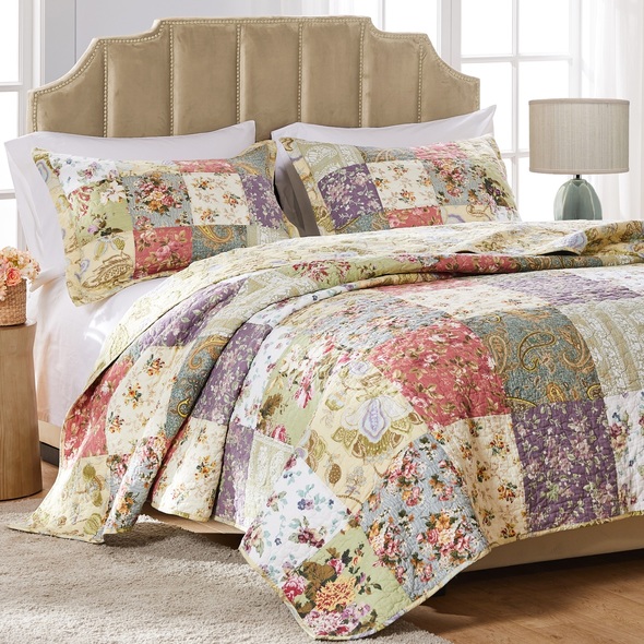double bedspread size Greenland Home Fashions Quilt Set Multi