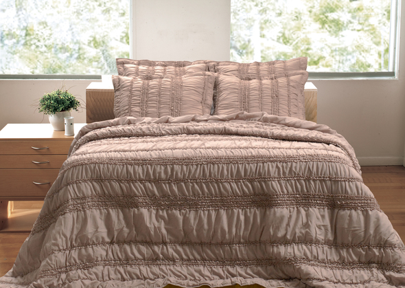 queen gray quilt set Greenland Home Fashions Quilt Set Taupe