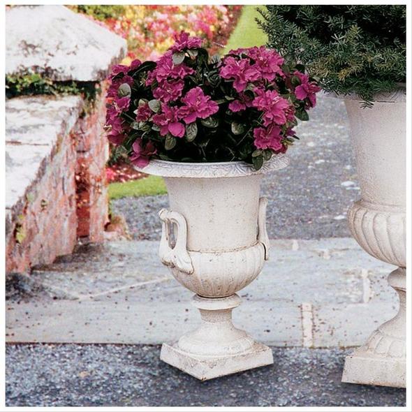 Toscano Home DÃ©cor > Home Accents > Vases & Urns Garden Statues and Decor