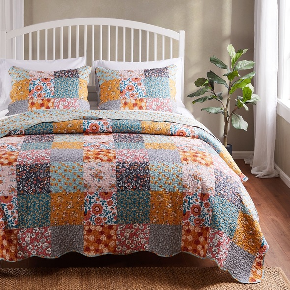 discount quilts and comforters Greenland Home Fashions Quilt Set Calico