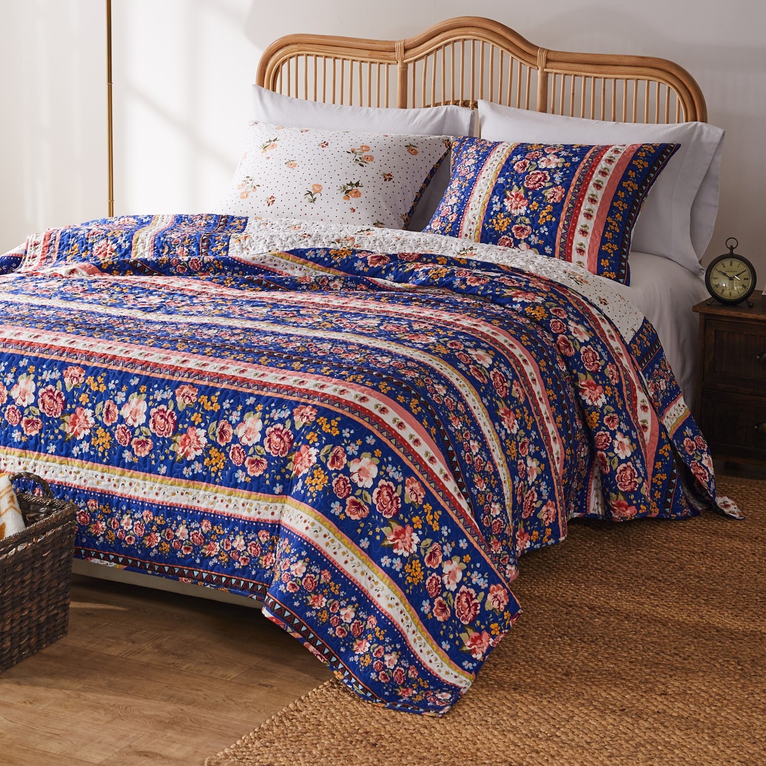 ivory coverlet king Greenland Home Fashions Quilt Set Blue