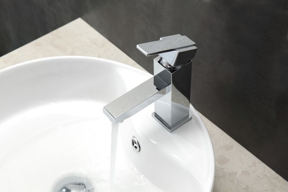  KubeBath Bathroom Faucets Chrome